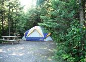 Camping rustique pour tentes