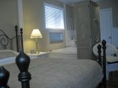 Blanche Lamontagne 1 grand lit (queen) (R)
