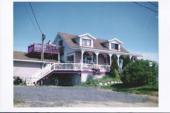 ST-SIMÉON, CHARLEVOIX - Gite Le Voilier - Lit Double Avec Kitchenette & Balcon